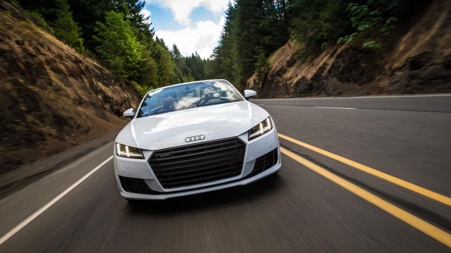  Audi TT Roadster 2.0 TFSI Quattro (8S) 2015 года  (NA) (фото 13 из 18)